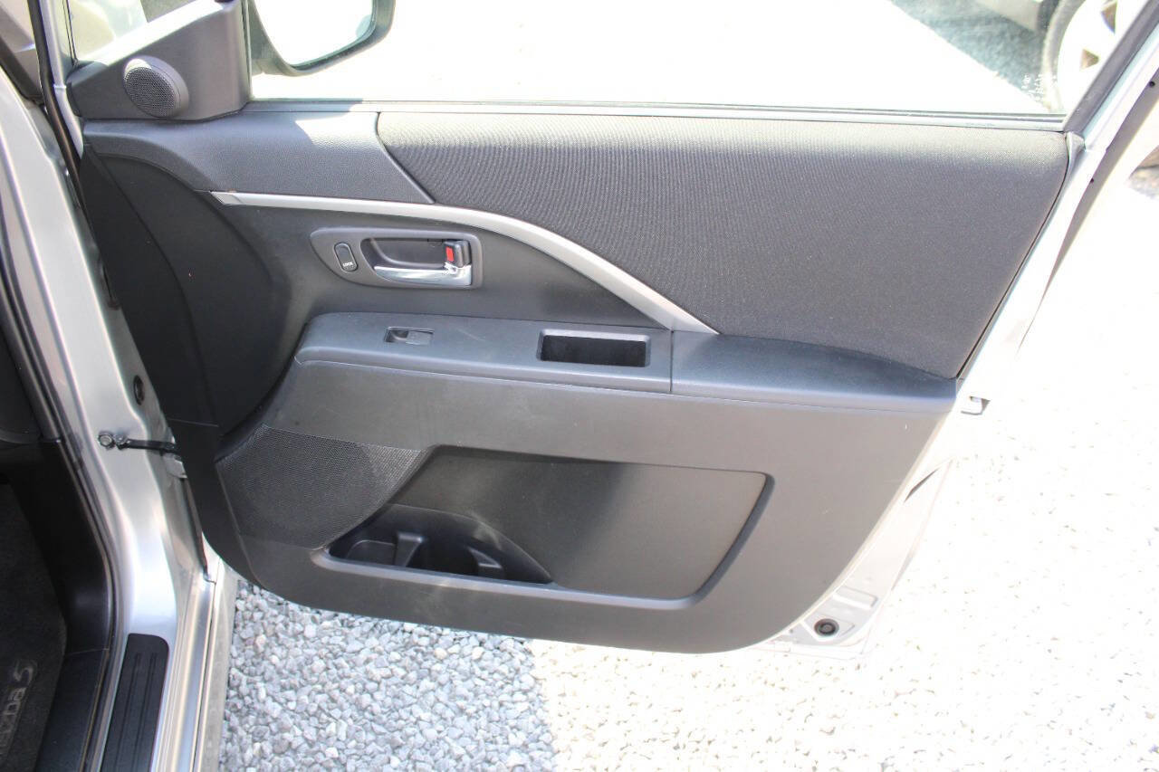 Used 2012 MAZDA MAZDA5 Touring w/ Moonroof & Audio Pkg image 21