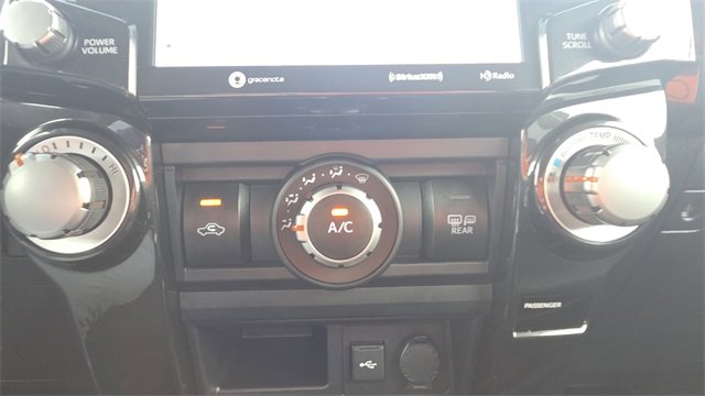 Used 2024 Toyota 4Runner TRD Off-Road Premium image 32