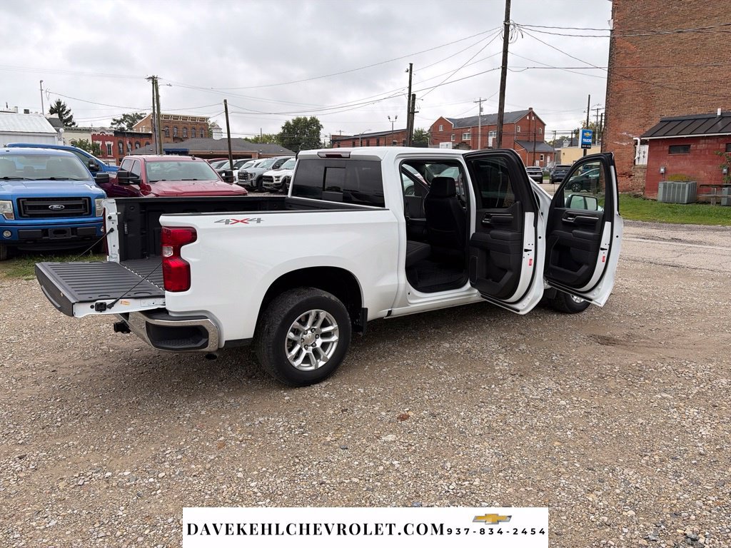 Used 2023 Chevrolet Silverado 1500 LT w/ Leather Package AWD/4WD image 30