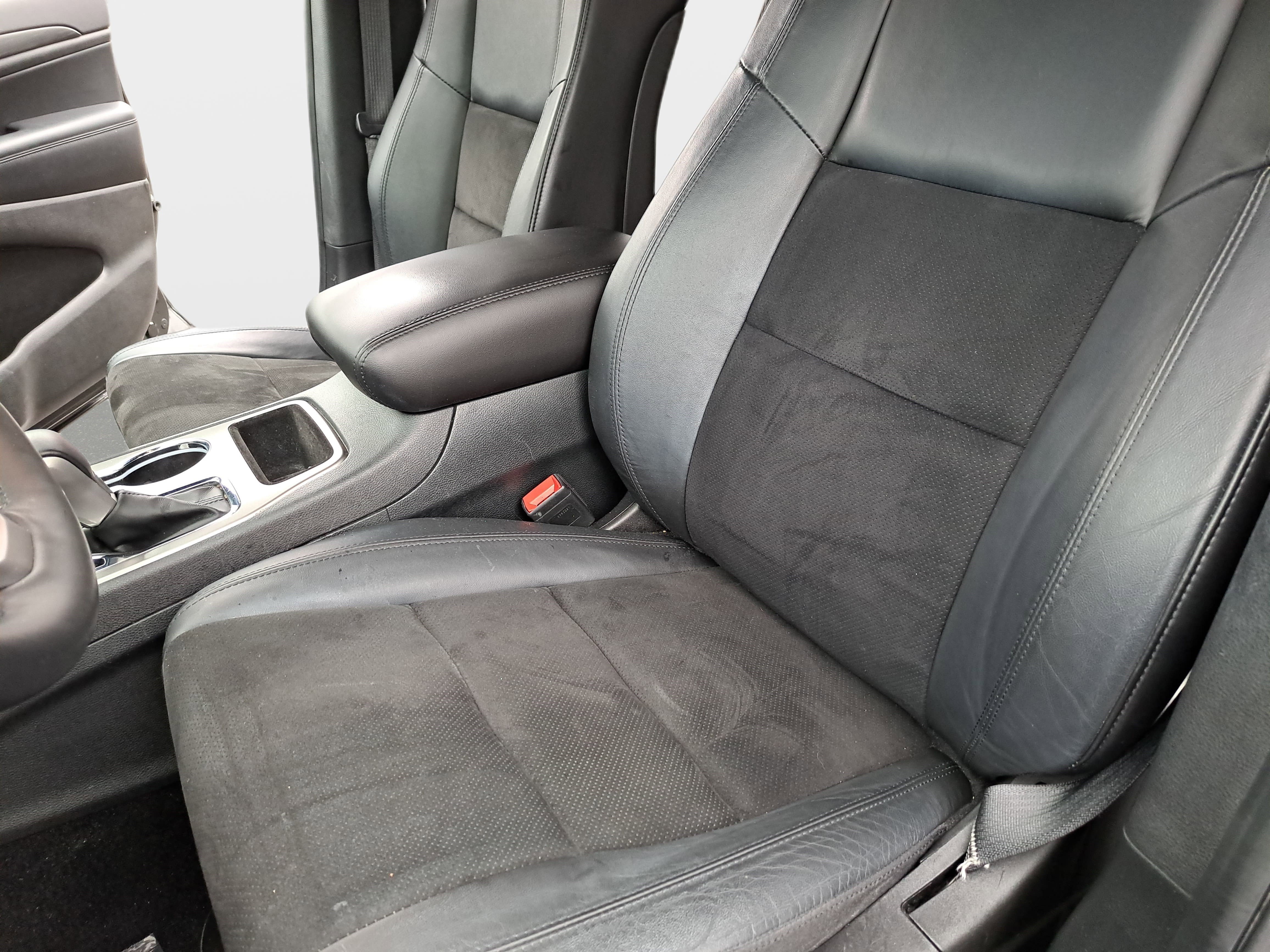 Used 2022 Jeep Grand Cherokee Laredo X image 15