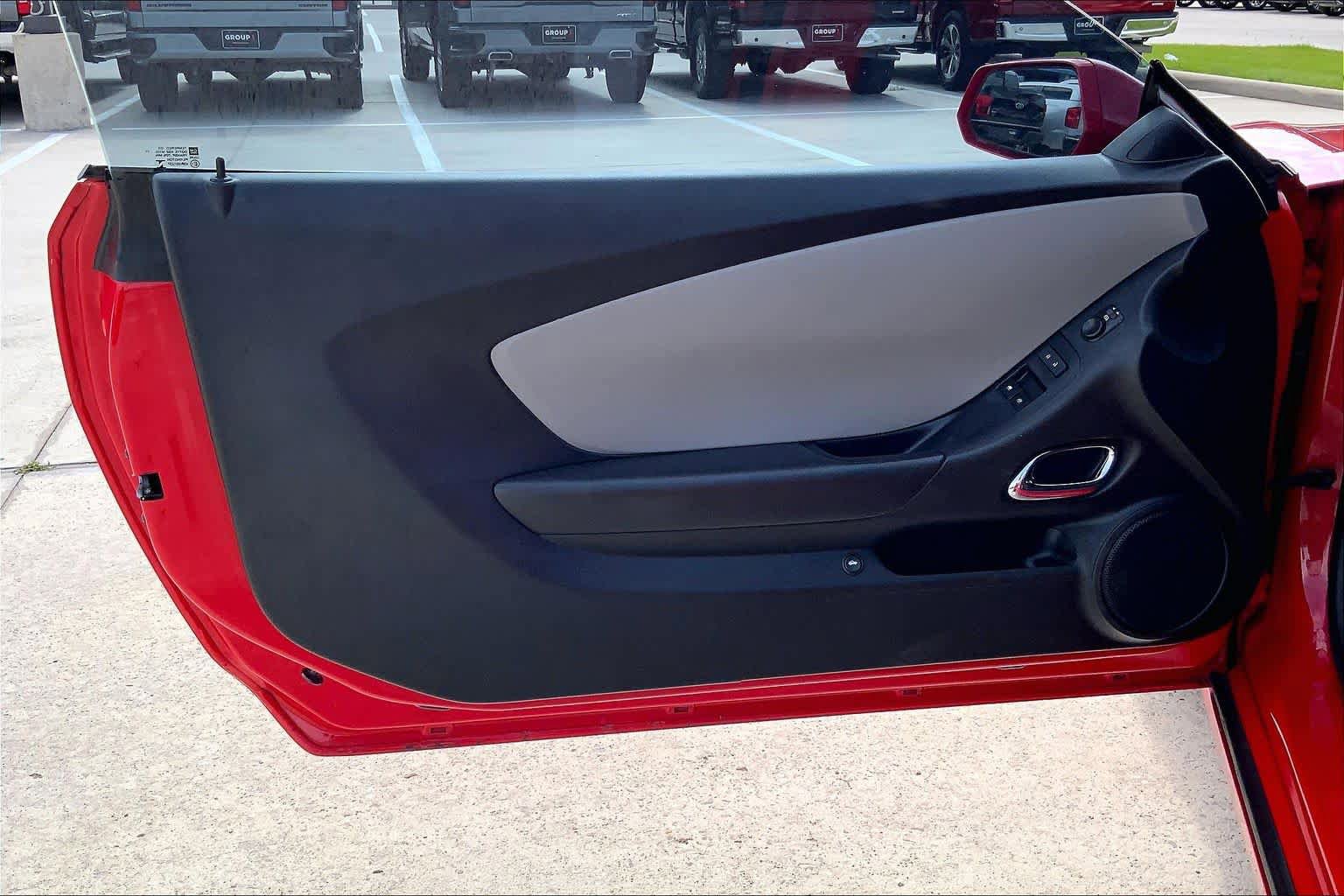 Used 2015 Chevrolet Camaro LS RWD image 18