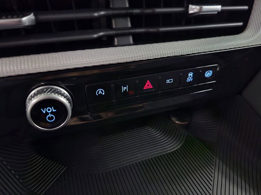 New 2026 Ford Explorer Active image 16