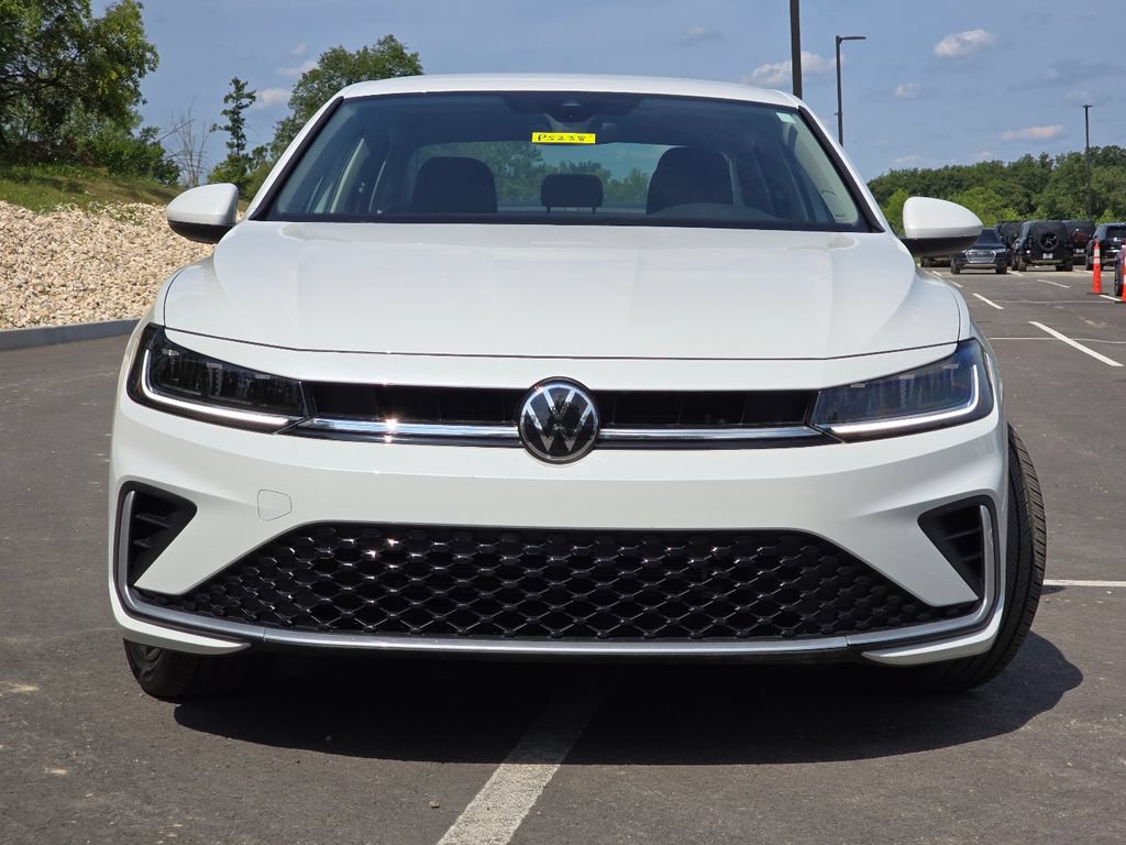 Certified 2025 Volkswagen Jetta SE w/ Black Wheel Package FWD image 16