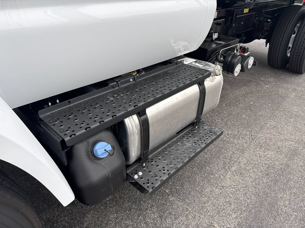 New 2027 Ford F650 2WD Regular Cab Super Duty image 11