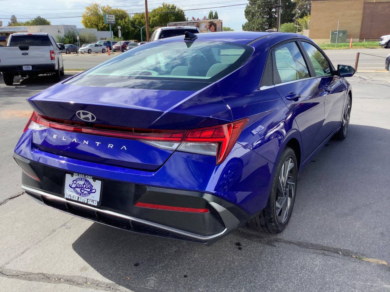 Used 2025 Hyundai Elantra SEL FWD image 10