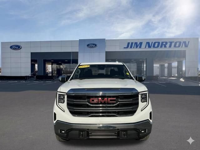 Used 2023 GMC Sierra 1500 SLT w/ SLT Convenience Package AWD/4WD image 11