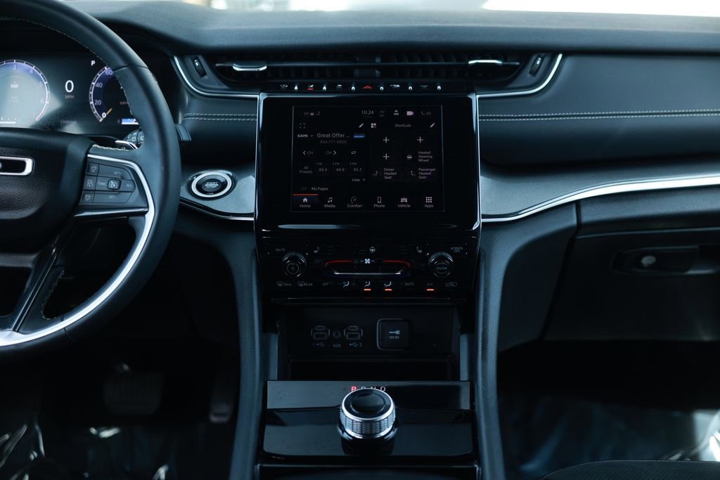 Used 2023 Jeep Grand Cherokee Altitude AWD/4WD image 26