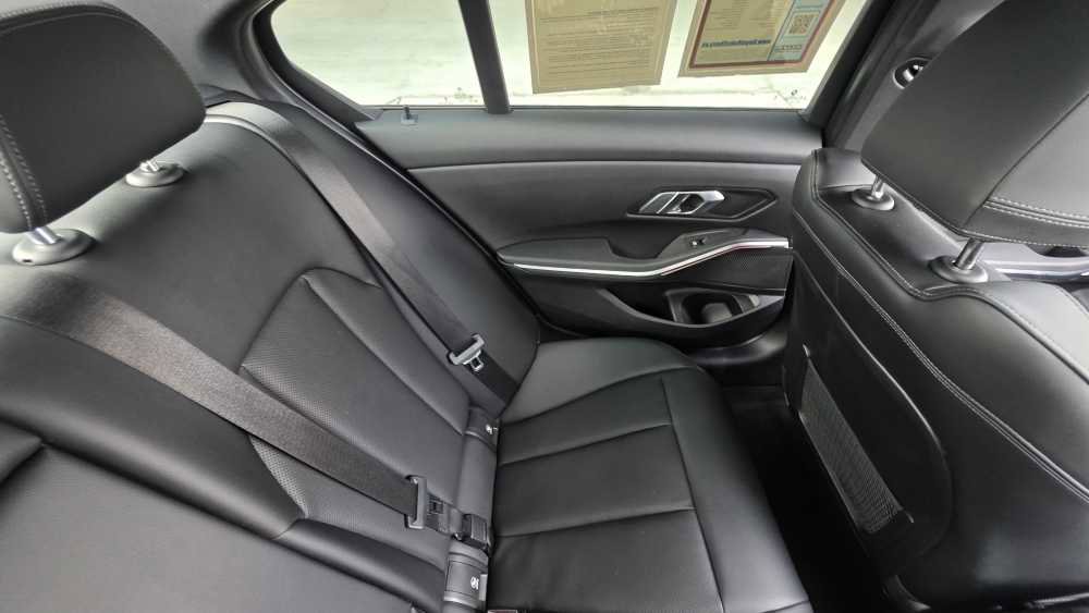 Used 2023 BMW 330i xDrive Sedan w/ Premium Package AWD/4WD image 21