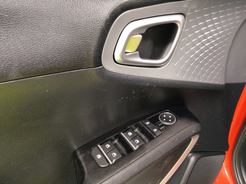 Used 2021 Kia Soul LX image 27