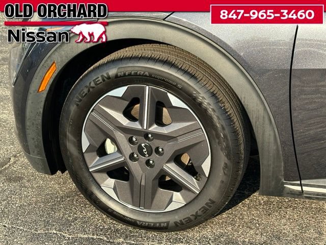 Used 2025 Kia EV6 Light AWD/4WD image 9