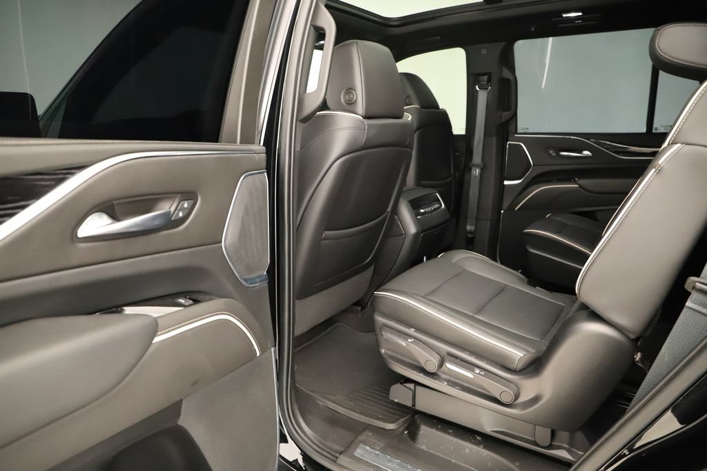 Used 2022 Cadillac Escalade Sport w/ LPO, ONYX Package AWD/4WD image 28