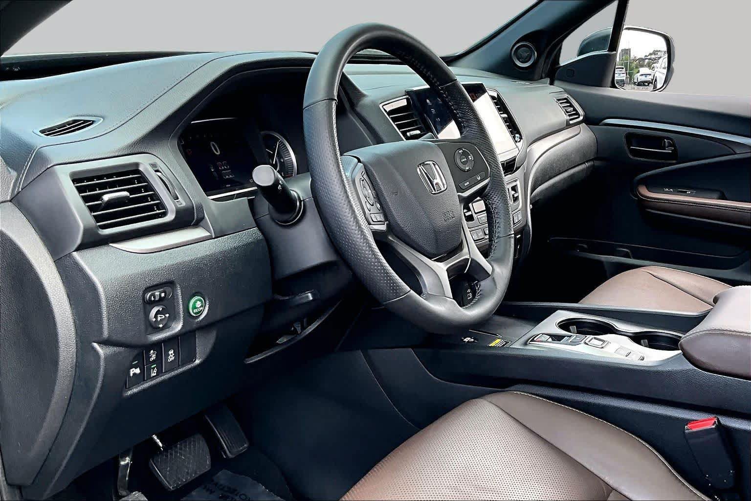 Used 2024 Honda Passport EX-L image 17