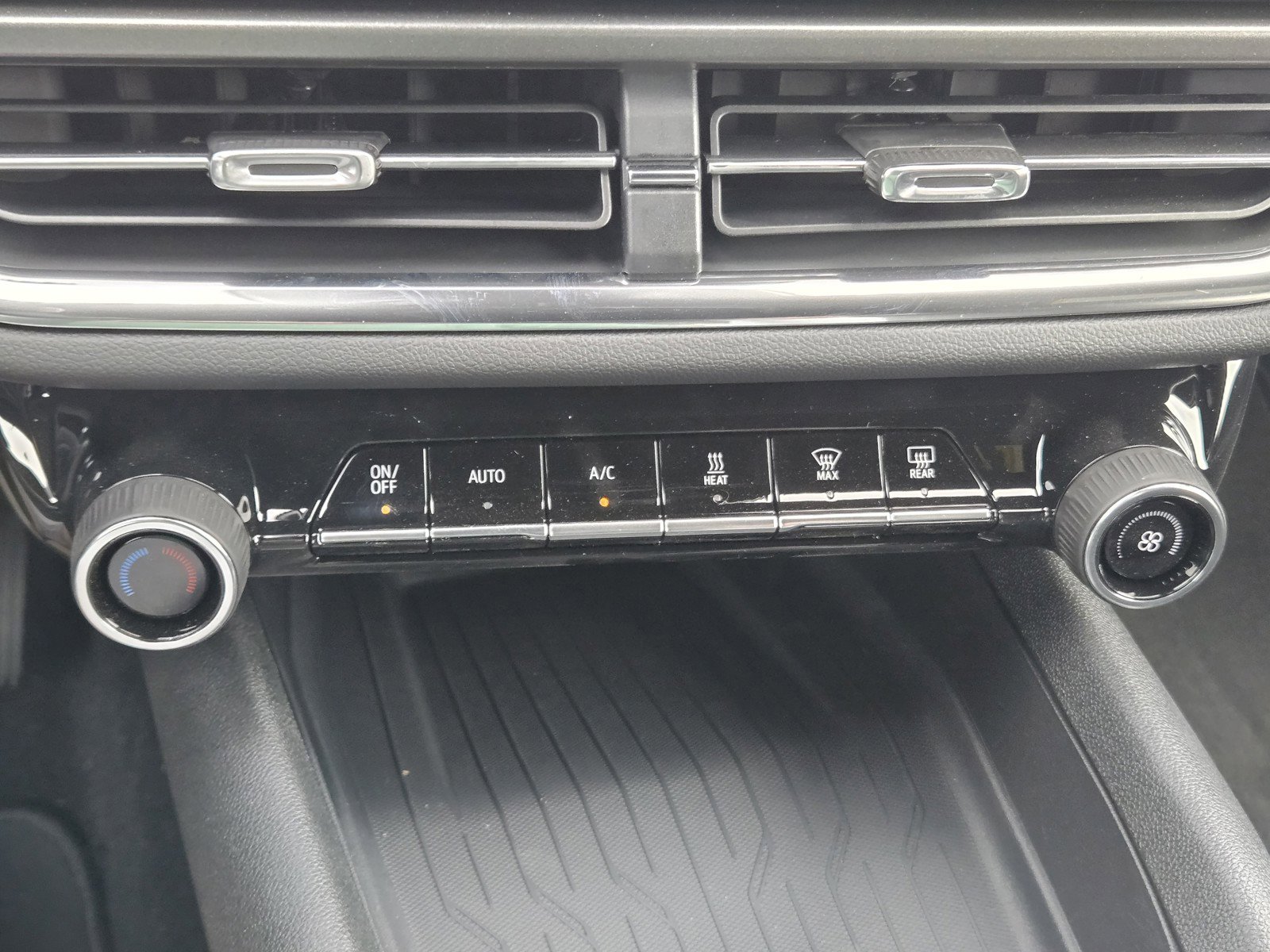 New 2026 Chevrolet Equinox EV LT w/ Comfort Package image 14