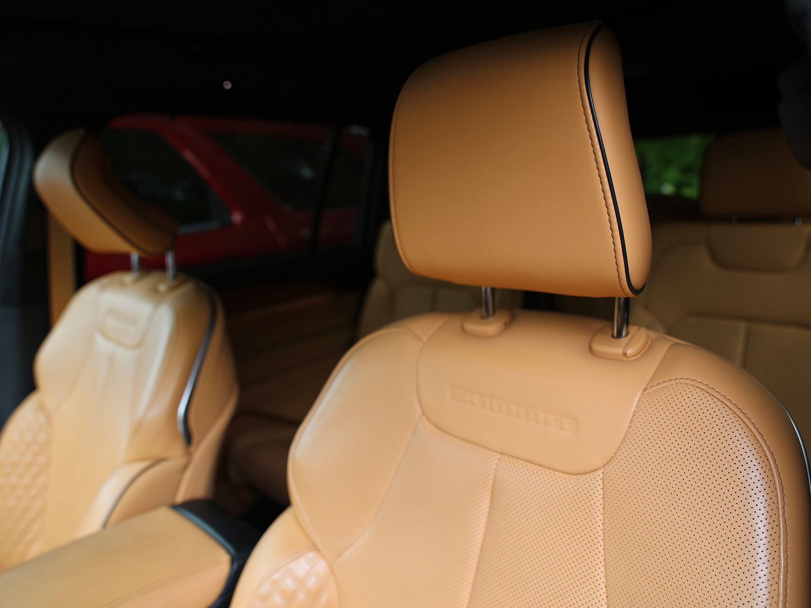 Used 2023 Jeep Grand Cherokee L Summit AWD/4WD image 6