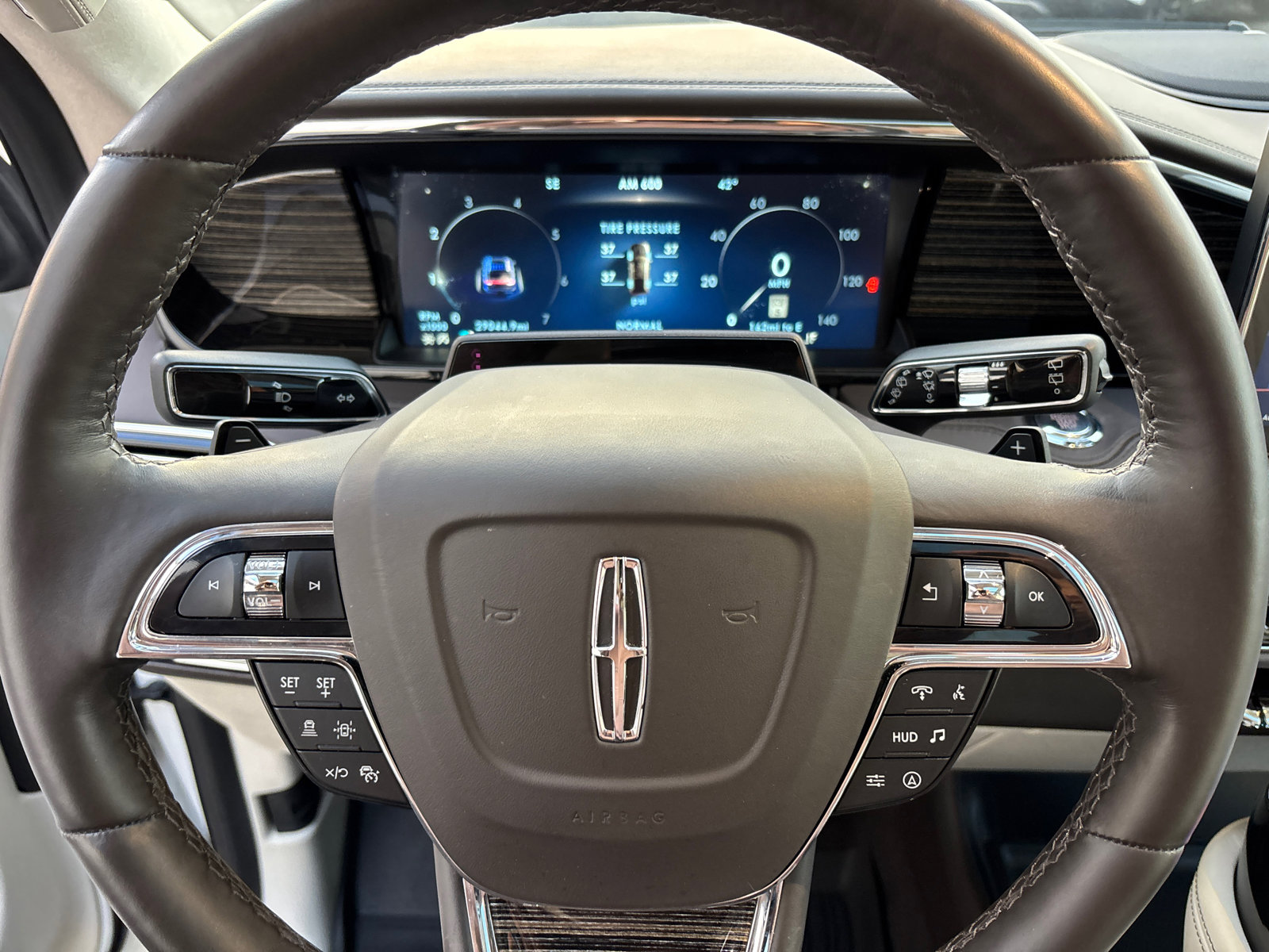 Certified 2024 Lincoln Navigator Black Label image 16