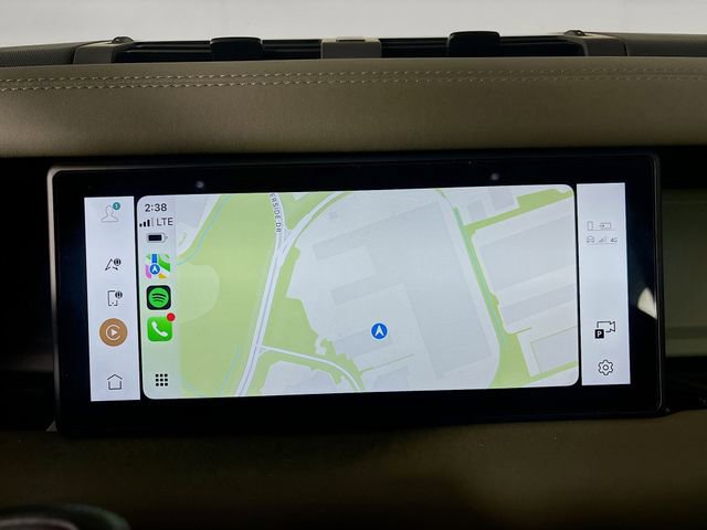 Used 2024 Land Rover Defender 110 S image 16