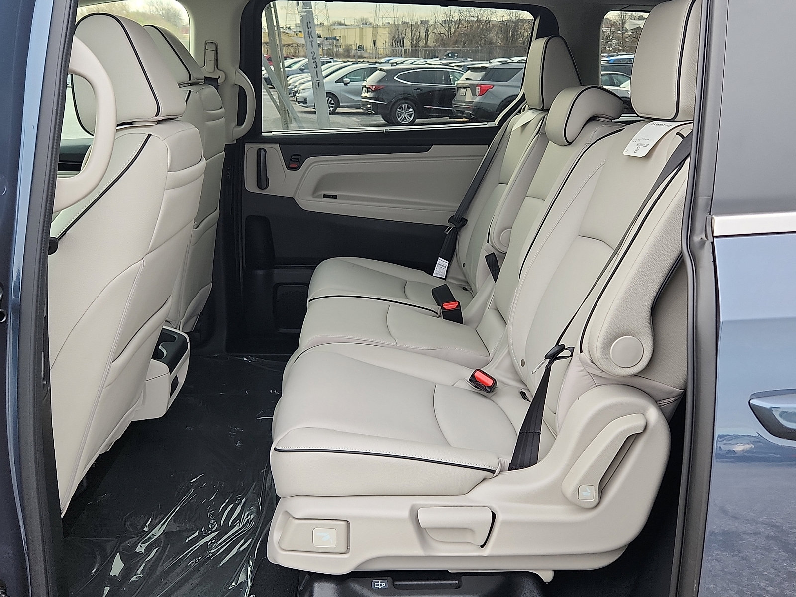 New 2026 Honda Odyssey Touring image 6