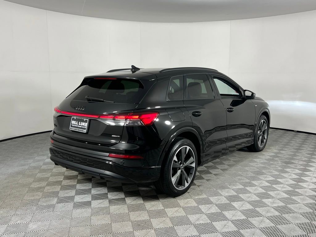 Used 2024 Audi Q4 e-tron Premium Plus w/ Premium Plus image 8