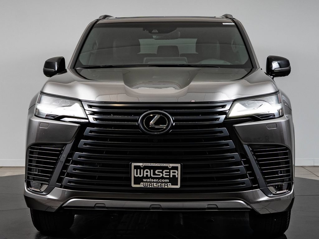 Used 2024 Lexus LX 600 4WD w/ Appearance Package image 2