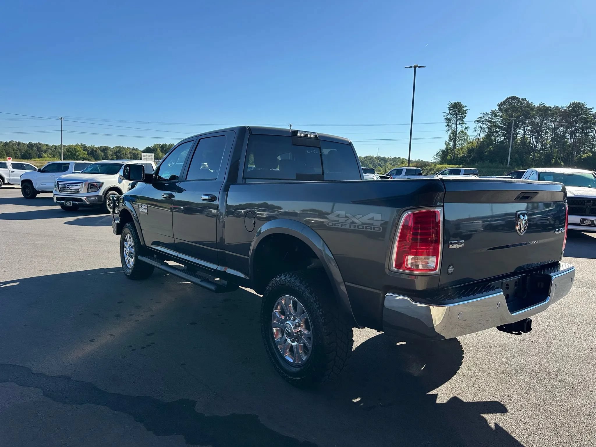 Used 2017 RAM 2500 Laramie AWD/4WD image 4