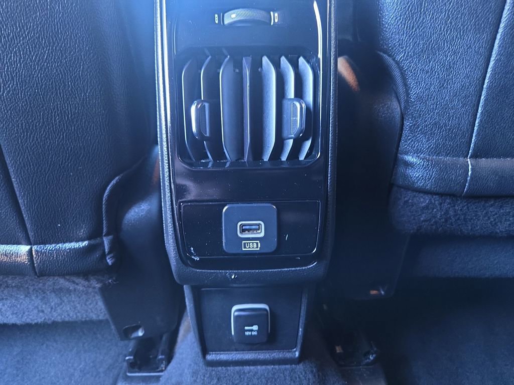 Used 2024 Jeep Compass Latitude image 21