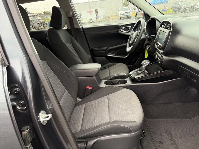Used 2020 Kia Soul S FWD image 28