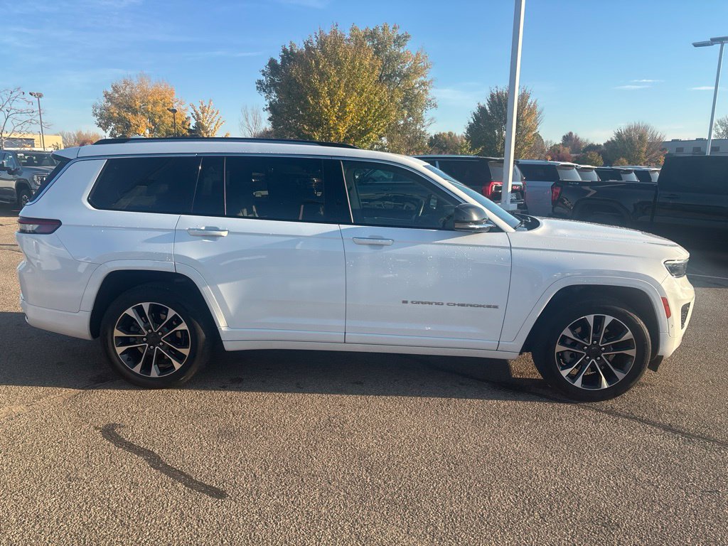 Used 2021 Jeep Grand Cherokee L Overland w/ Luxury Tech Group IV AWD/4WD image 4