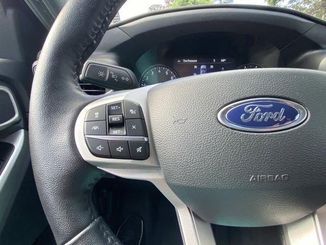 Used 2023 Ford Explorer XLT w/ Equipment Group 202A AWD/4WD image 32