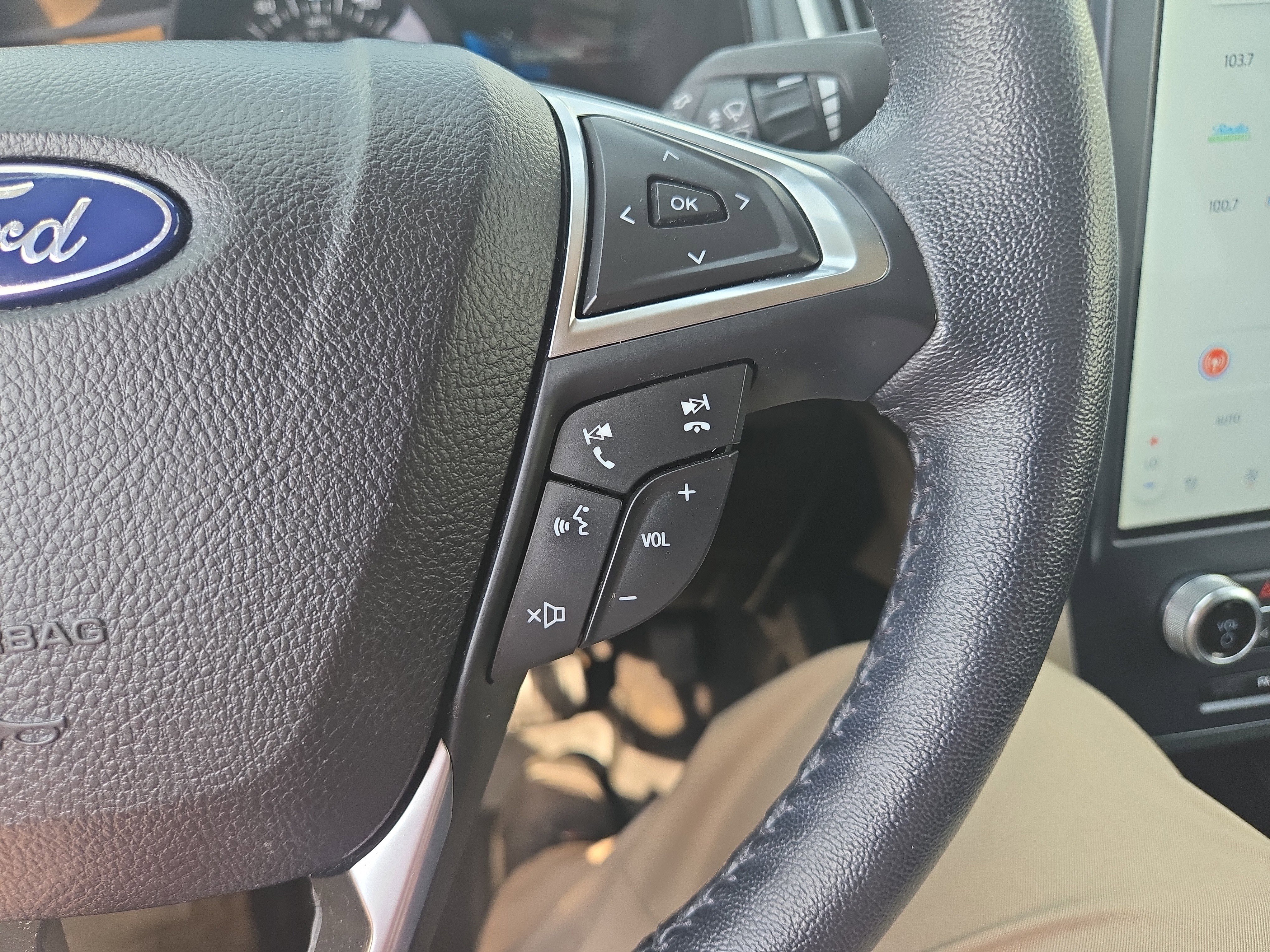 Certified 2023 Ford Edge SEL w/ Convenience Package image 25