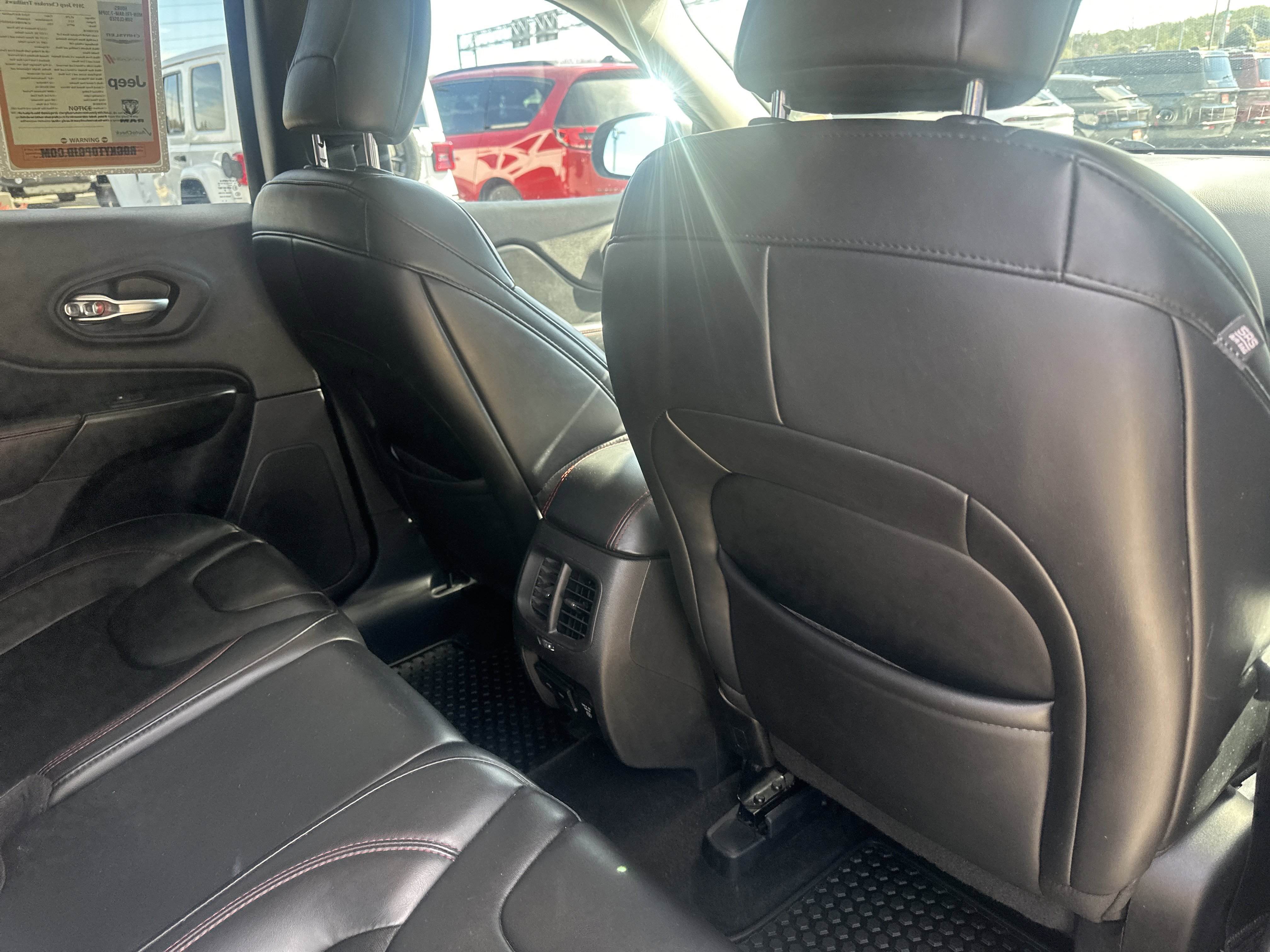 Used 2019 Jeep Cherokee Trailhawk w/ Comfort/Convenience Group image 26