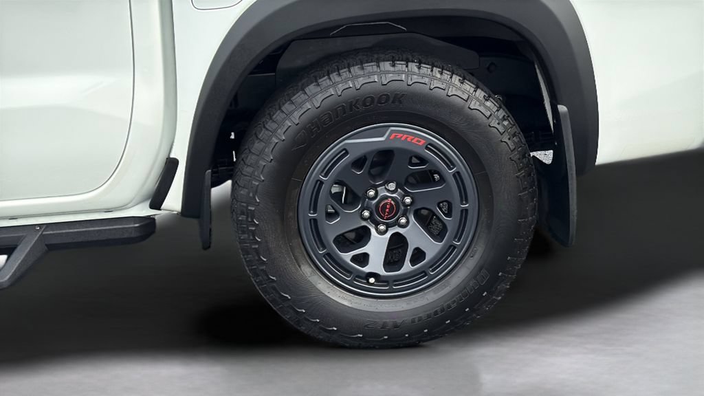 Used 2025 Nissan Frontier Pro-X w/ Pro Convenience Package RWD image 17