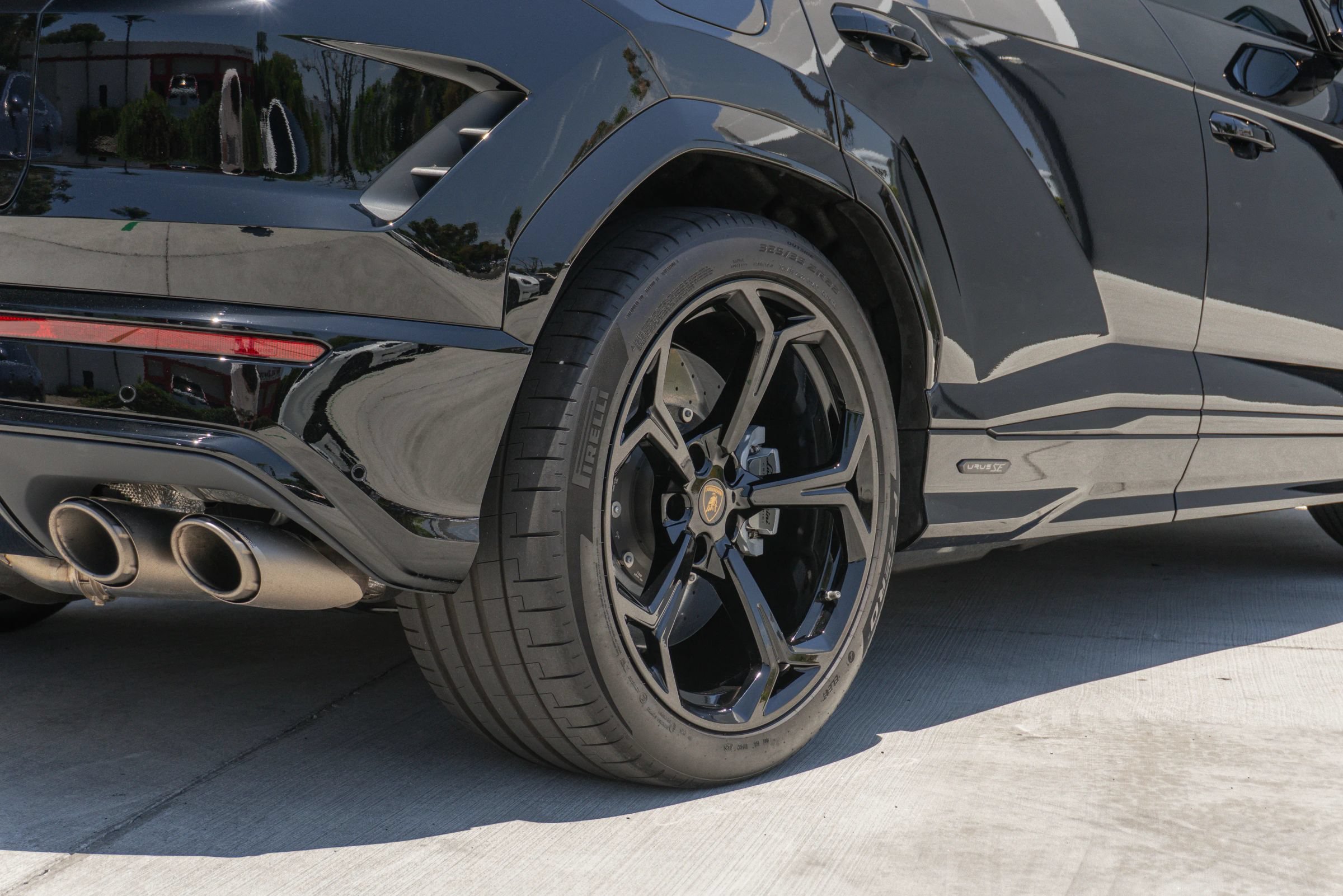 Used 2026 Lamborghini Urus SE AWD/4WD image 41