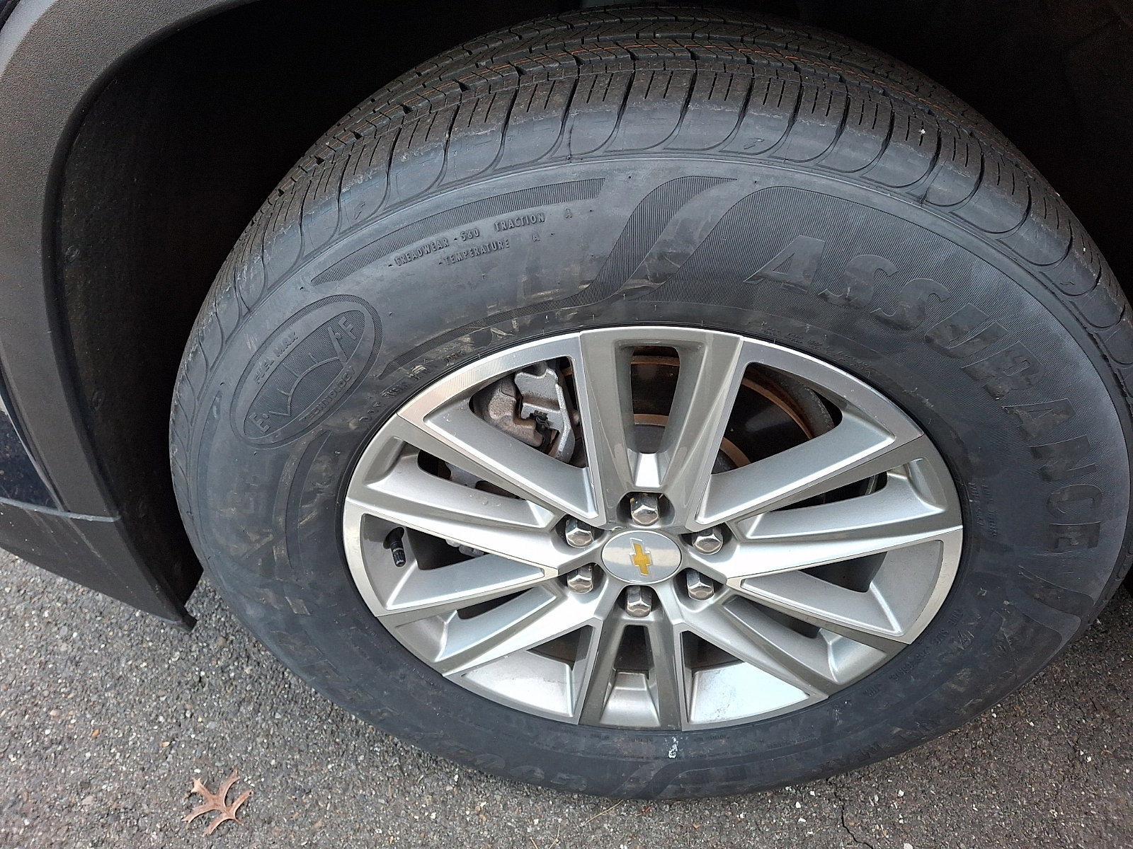 Certified 2023 Chevrolet Traverse LT image 9