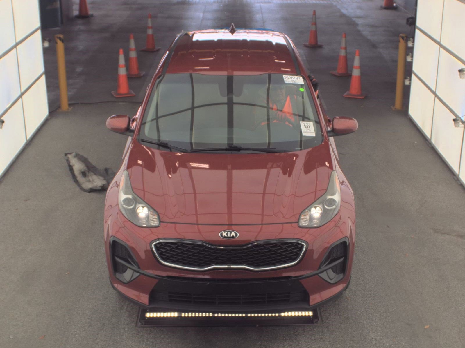 Used 2022 Kia Sportage LX FWD image 2