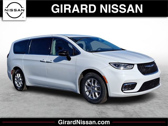 Used 2024 Chrysler Pacifica Touring-L