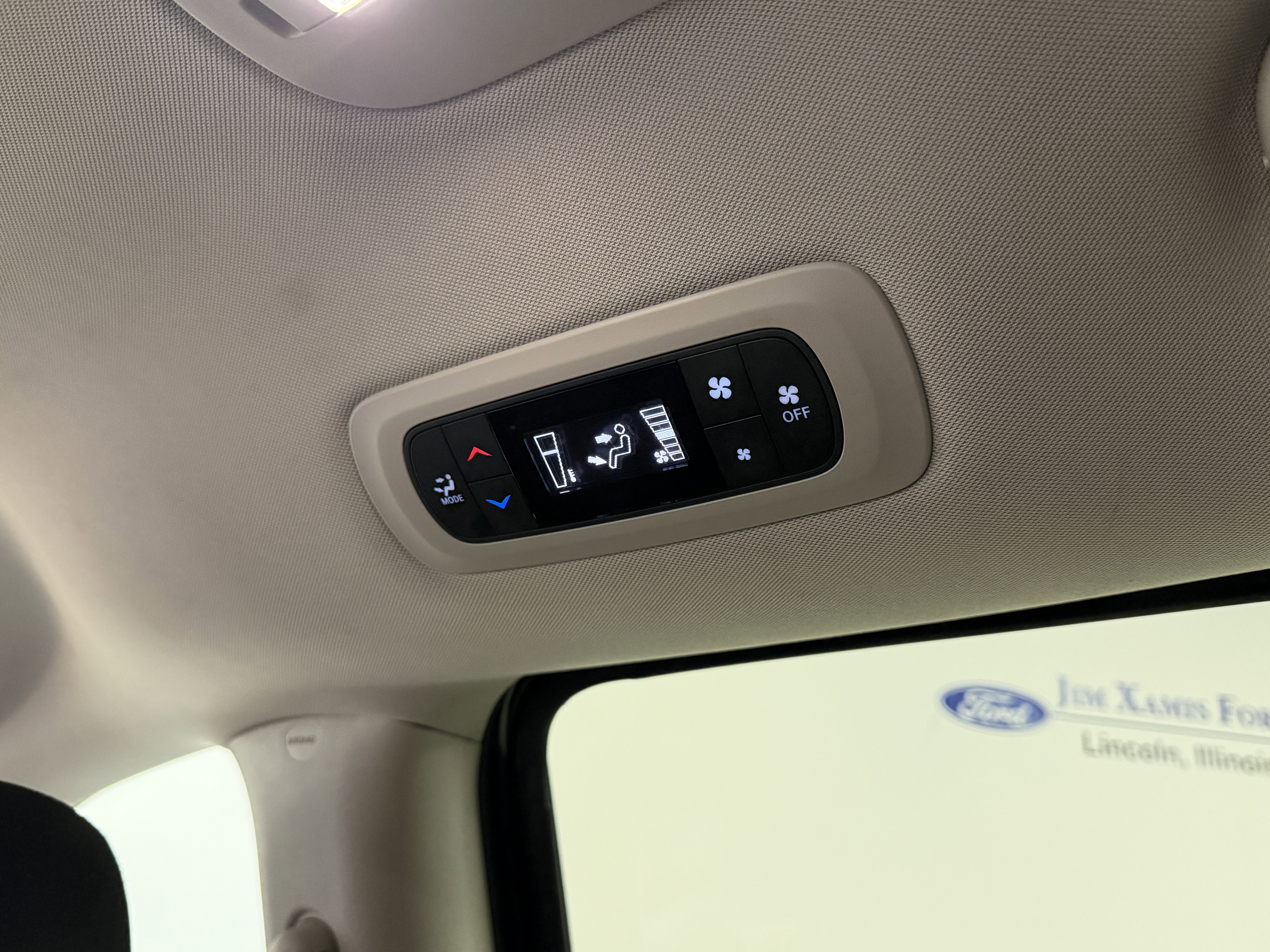 Used 2017 Chrysler Pacifica Touring w/ Tire & Wheel Group image 19