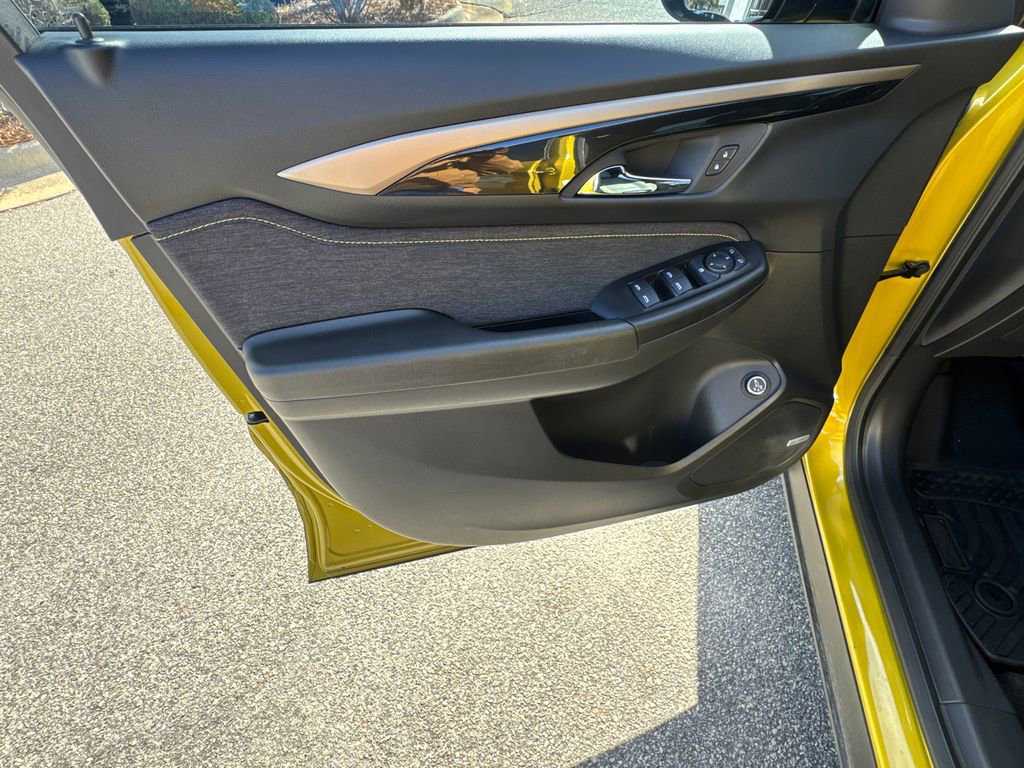 Used 2024 Chevrolet TrailBlazer ACTIV w/ Convenience Package image 10