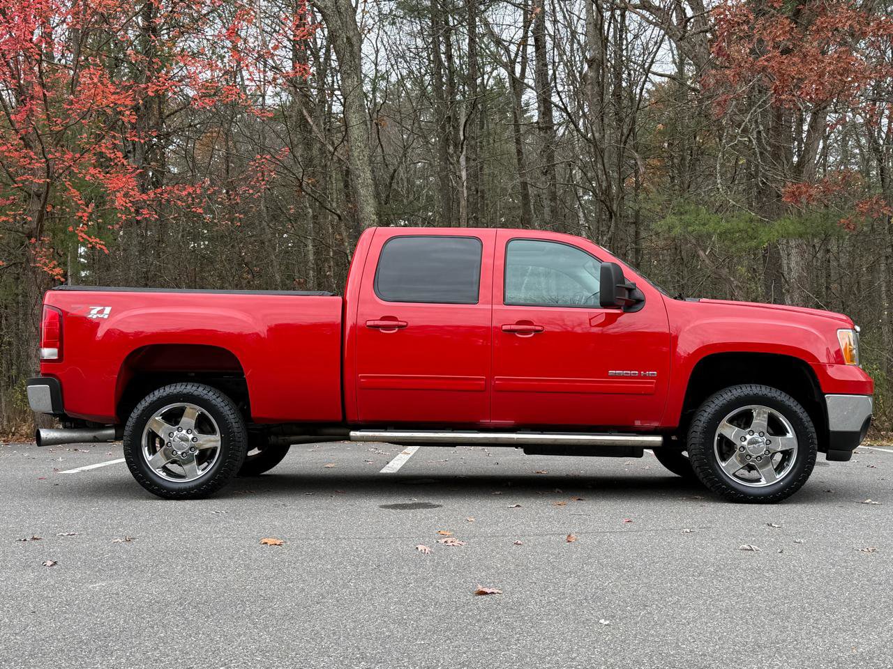 Used 2013 GMC Sierra 2500 SLT w/ Entertainment Package AWD/4WD image 5