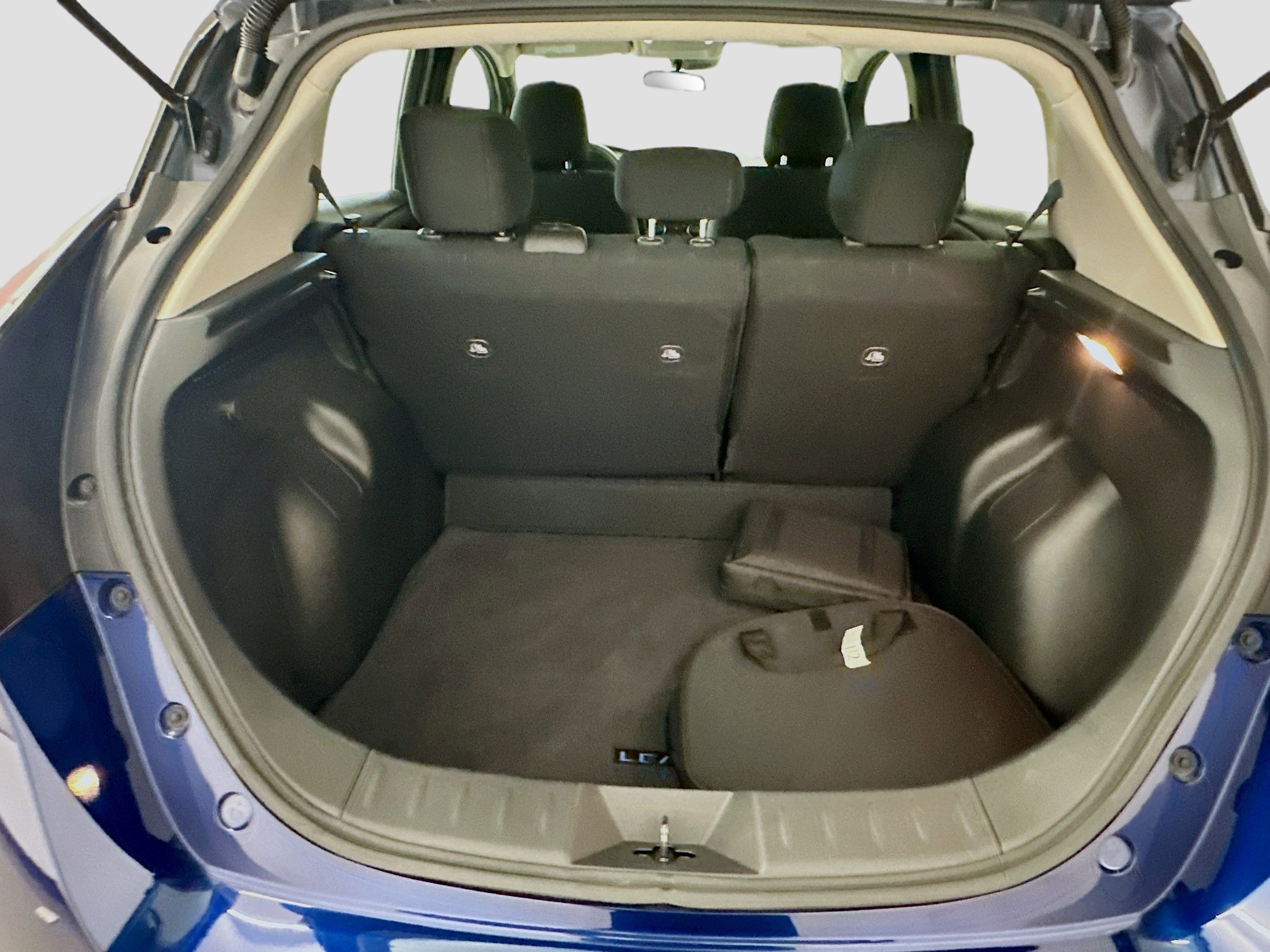 Used 2025 Nissan Leaf S image 29