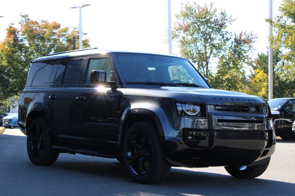 New 2026 Land Rover Defender 130 V8 AWD/4WD image 2
