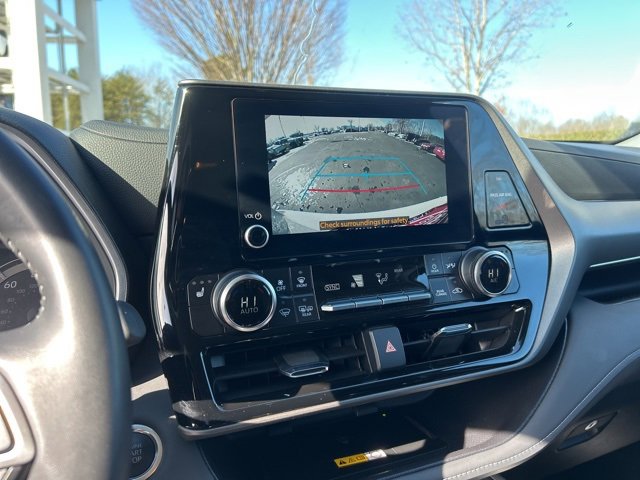 Used 2025 Toyota Highlander XLE image 24