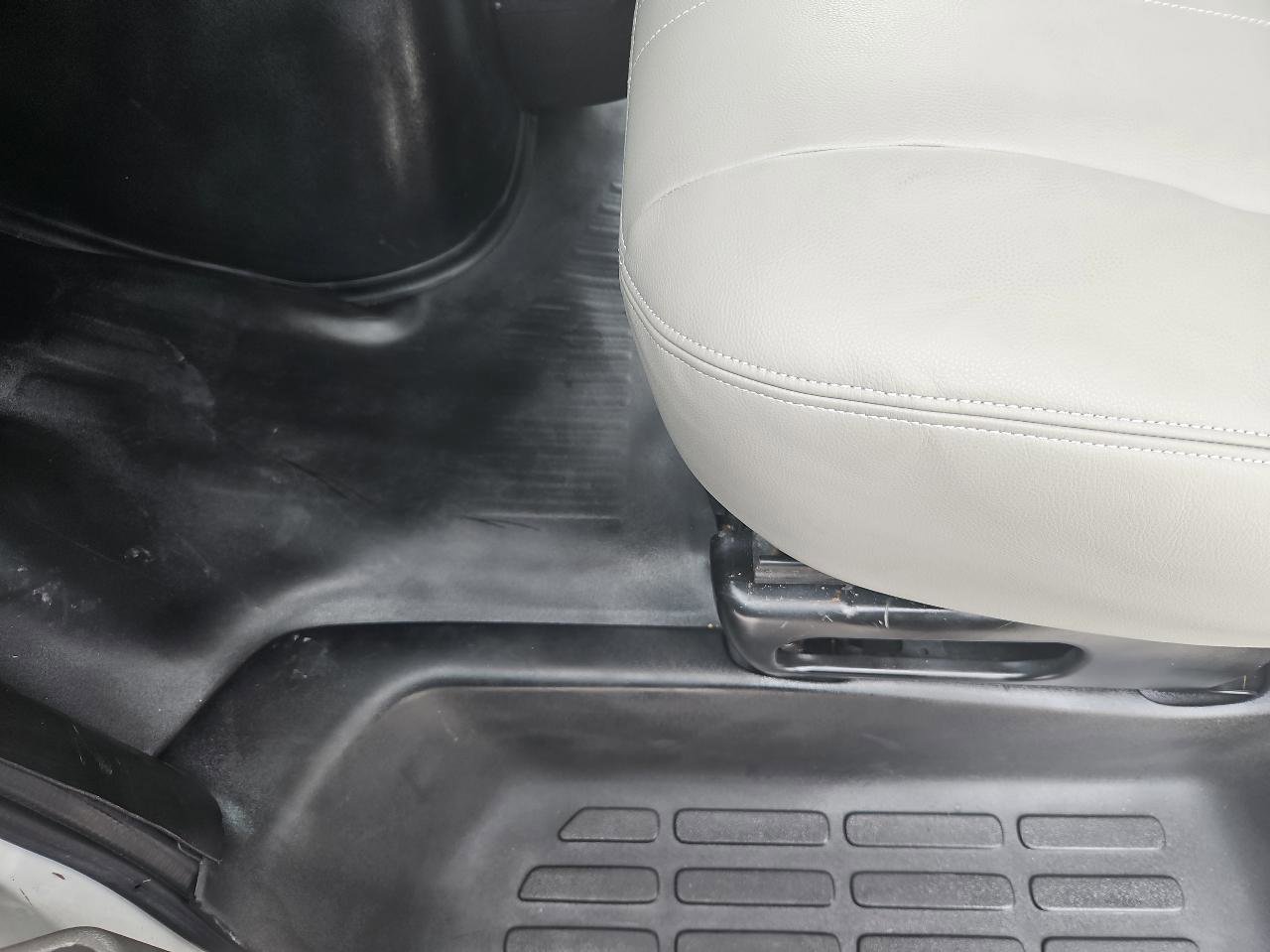 Used 2015 Chevrolet Express 3500 w/ Shuttle Bus Package RWD image 14