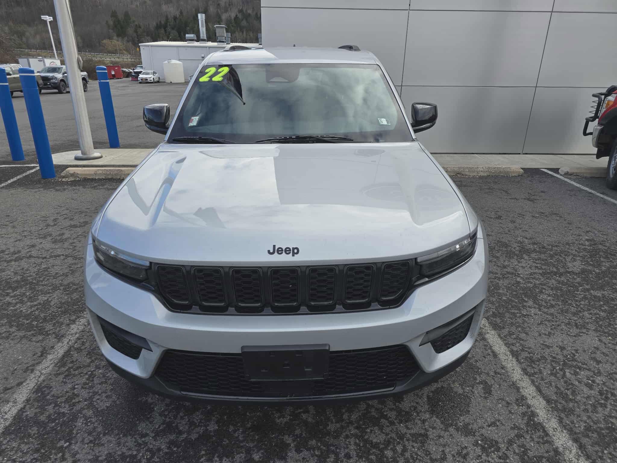 Used 2022 Jeep Grand Cherokee Altitude image 8