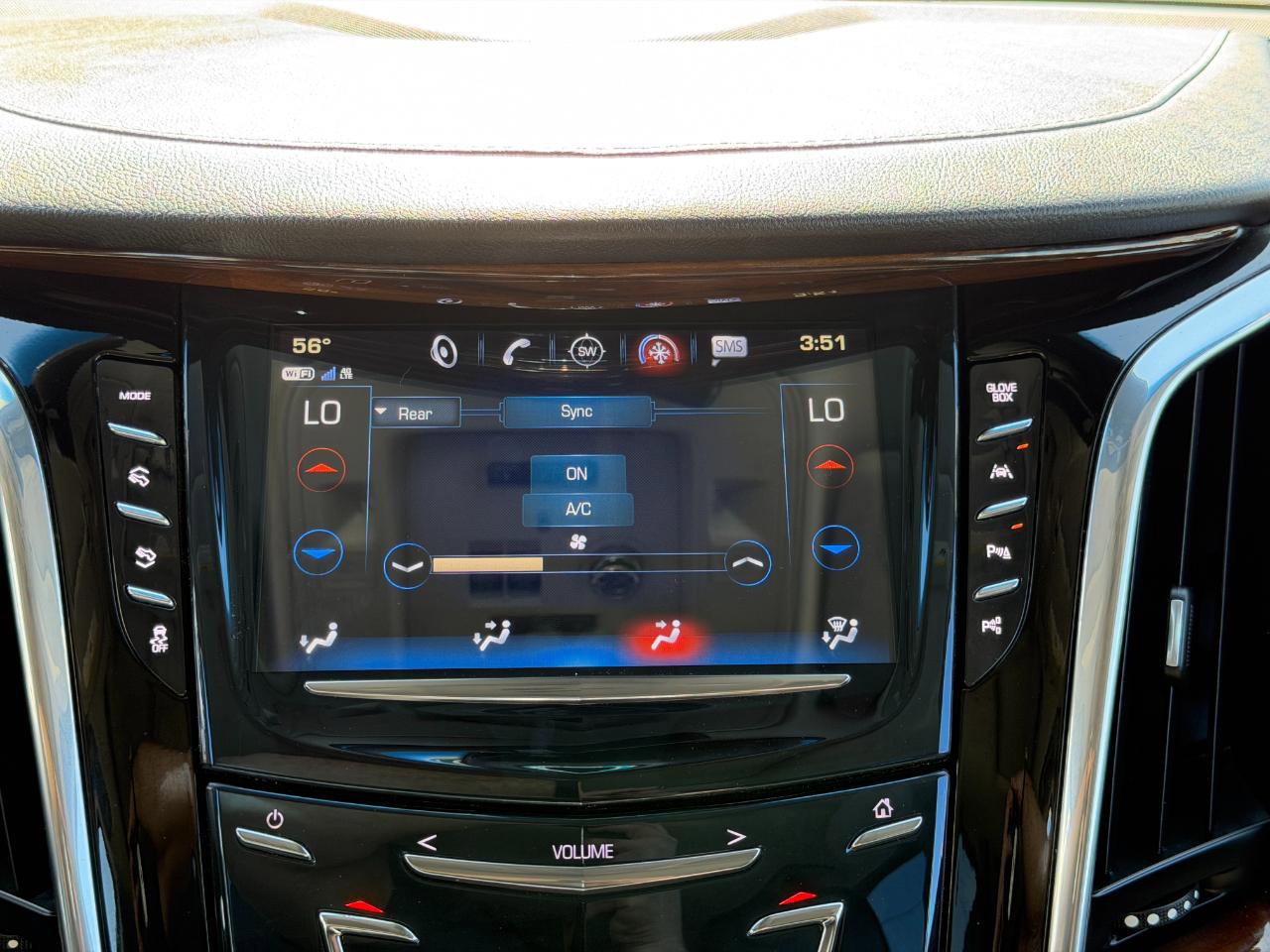 Used 2018 Cadillac Escalade Luxury AWD/4WD image 70