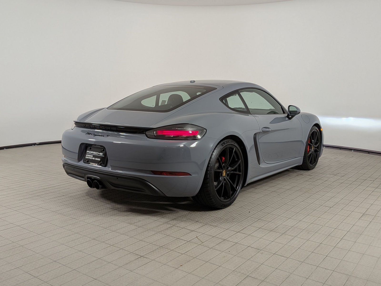 Certified 2024 Porsche 718 Cayman S RWD image 9