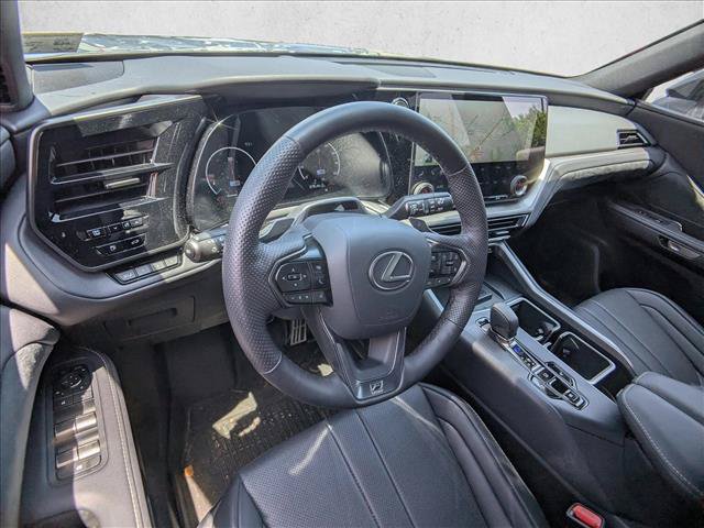 Used 2025 Lexus TX 500h AWD w/ Technology Package image 10