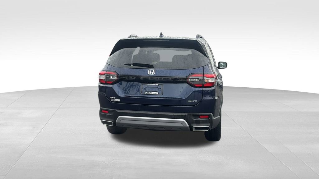 Used 2023 Honda Pilot Elite image 6