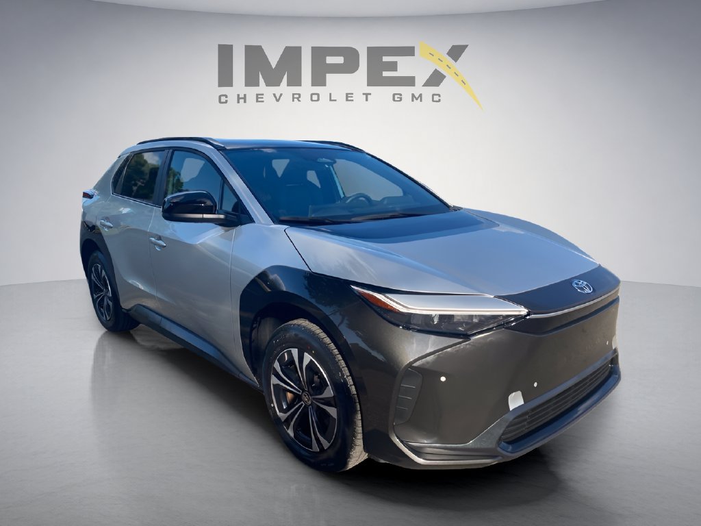 Used 2025 Toyota bZ4X AWD w/ Weather Package image 7