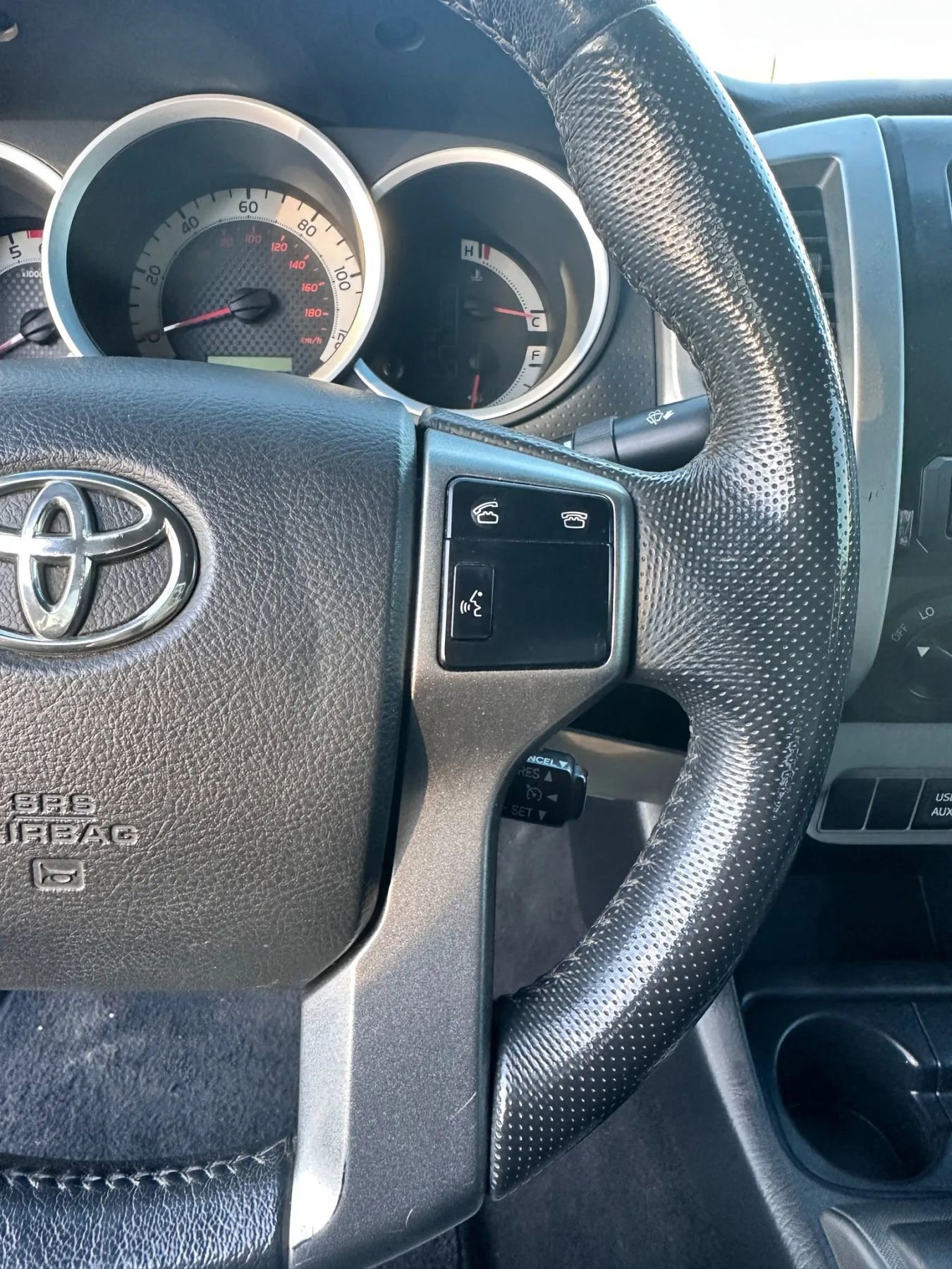 Used 2012 Toyota Tacoma PreRunner w/ SR5 Pkg image 28