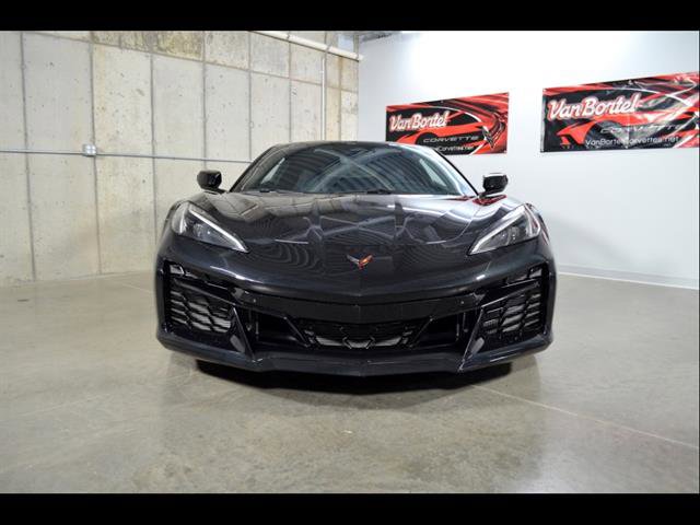 Used 2024 Chevrolet Corvette E-Ray w/ Stealth Interior Trim Package AWD/4WD image 3